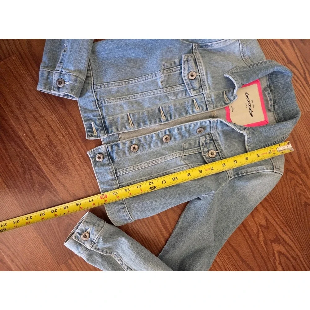 Abercrombie Kids Denim Trucker Jacket Light Wash Blue Jean Coat Size XL